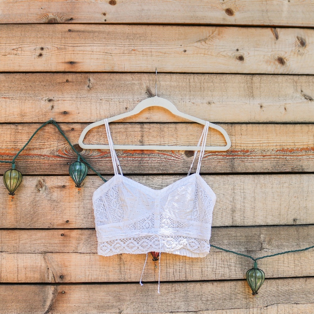 White lace boho feminine crop tank top